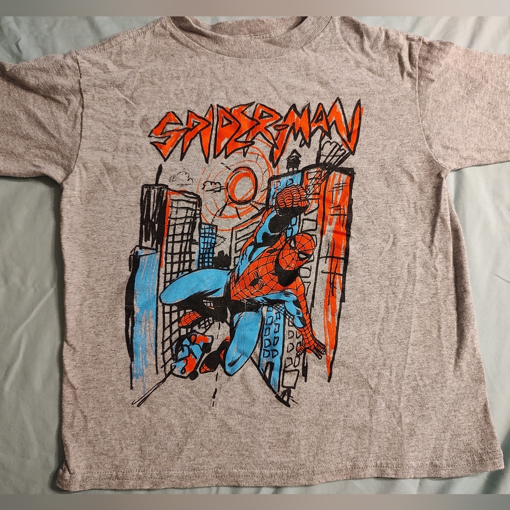 Spiderman T-shirt size 8